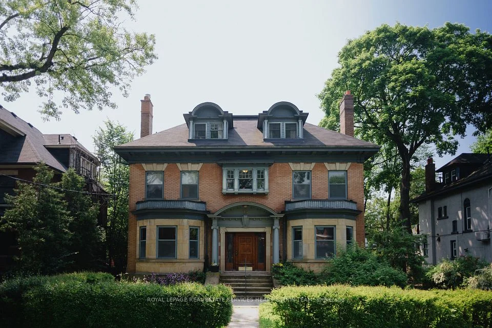 15 Laxton Avenue, Toronto W01, ON M6K 1K8