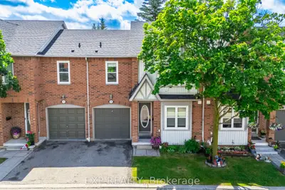Condo Townhouse in Mississauga
