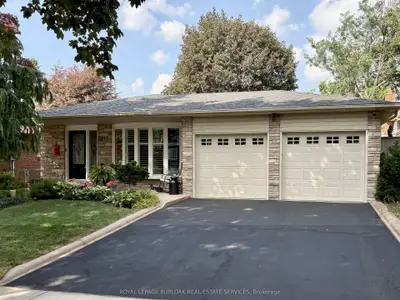 Detached in Burlington
