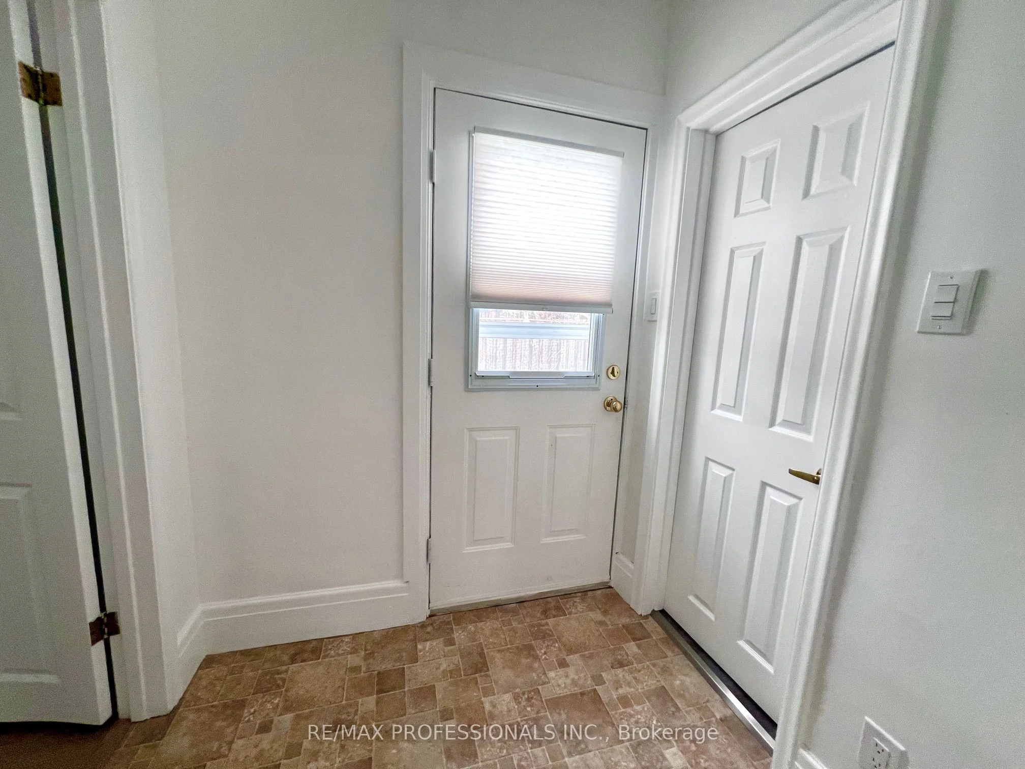 54 Norseman Street MAIN, Toronto W07, ON M8Z 2P6