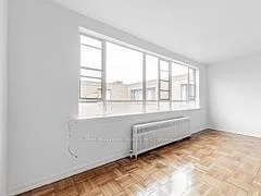 2515 Eglinton Avenue W 104, Toronto W03, ON M1K 2R1