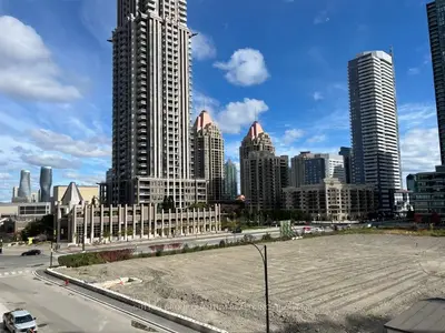 Condo Apartment in Mississauga