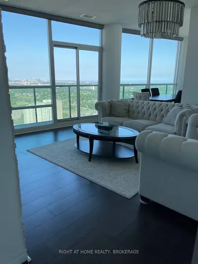 Condo Apartment in Mississauga