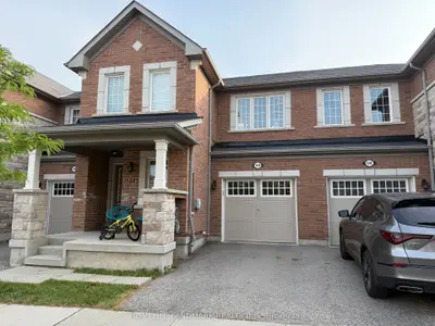 Att/Row/Townhouse in Milton