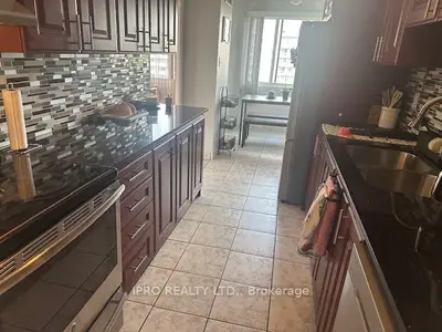 Condo Apartment in Mississauga