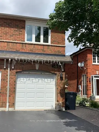 Semi-Detached in Mississauga
