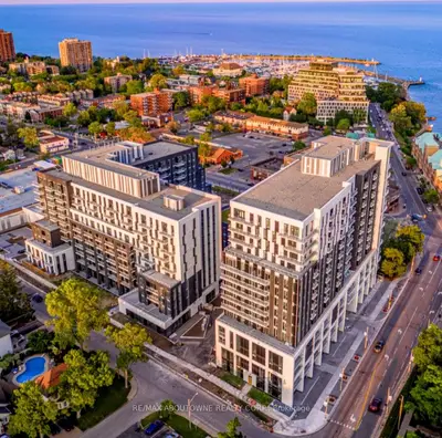 Condo Apartment in Oakville