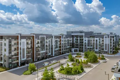 Condo Apartment in Oakville