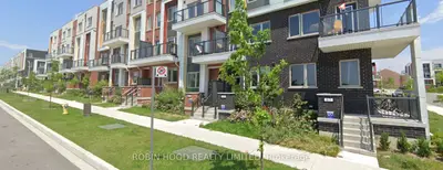 Att/Row/Townhouse in Toronto