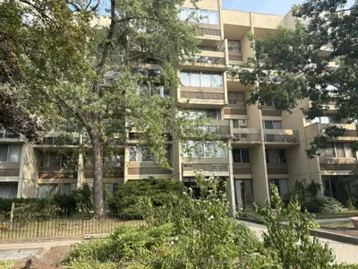 Condo Apartment in Oakville