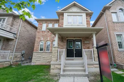 Detached in Oakville