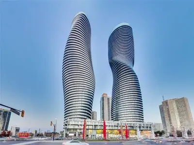 Condo Apartment in Mississauga