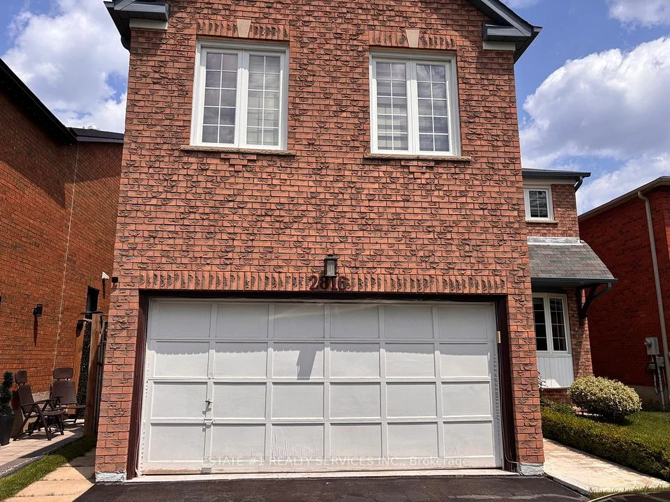 2816 Tradewind Drive, Mississauga, ON L5N 6L1
