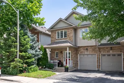 Att/Row/Townhouse in Burlington