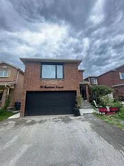 167 Macedonia Crescent, Mississauga, ON L5B 3J7