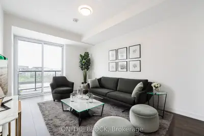Condo Apartment in Oakville