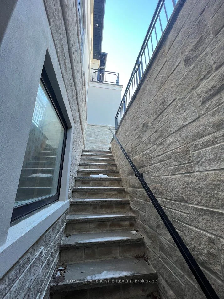 23 Earl Street Basement, Mississauga, ON L5M 1N6