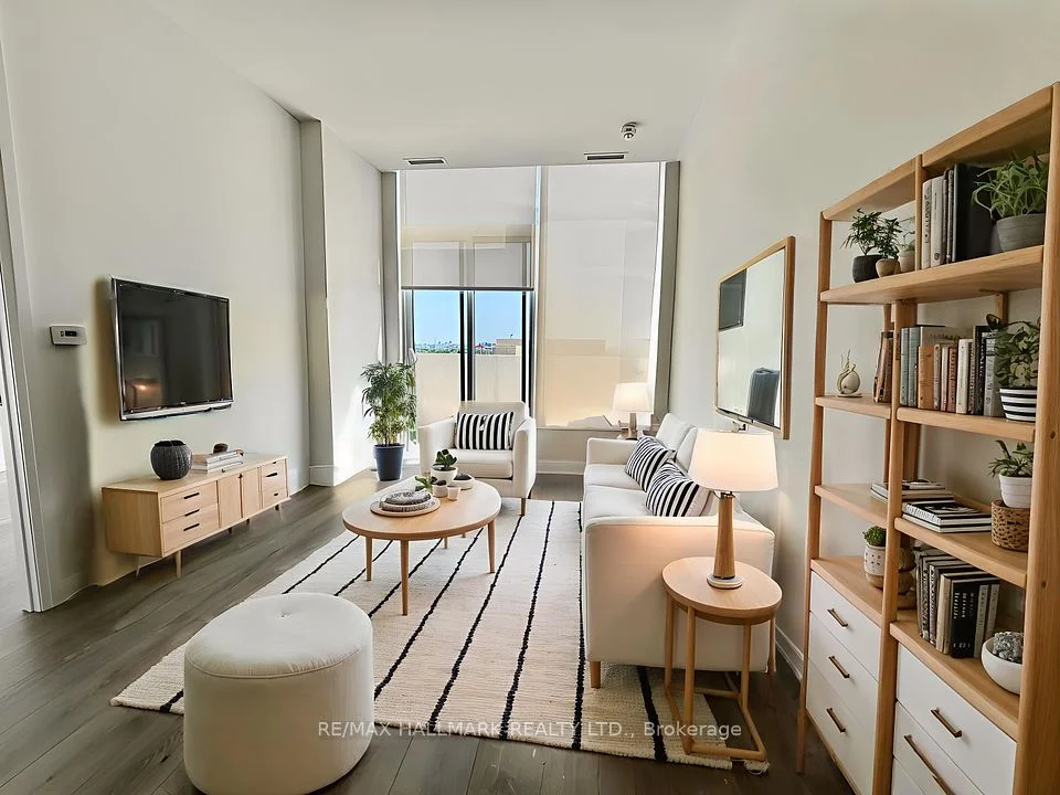4208 Dundas Street W 803, Toronto W08, ON M8X 1Y6