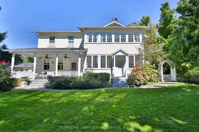 Detached in Oakville