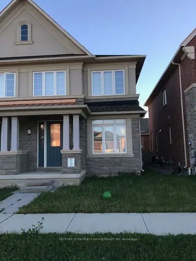 Semi-Detached in Oakville