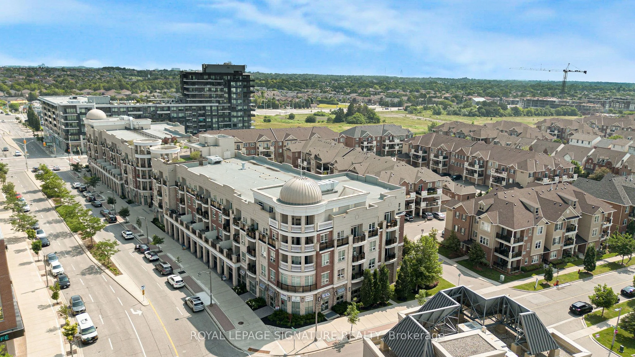 216 Oak Park Boulevard 304, Oakville, ON L6H 0H4