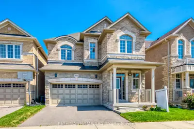 Detached in Oakville