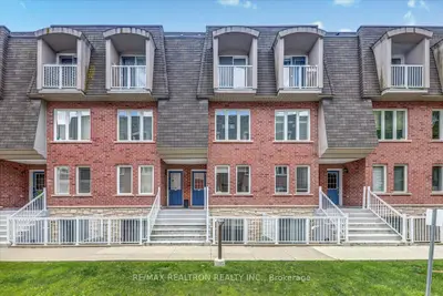 Condo Townhouse in Toronto