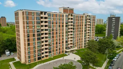 Condo Apartment in Toronto