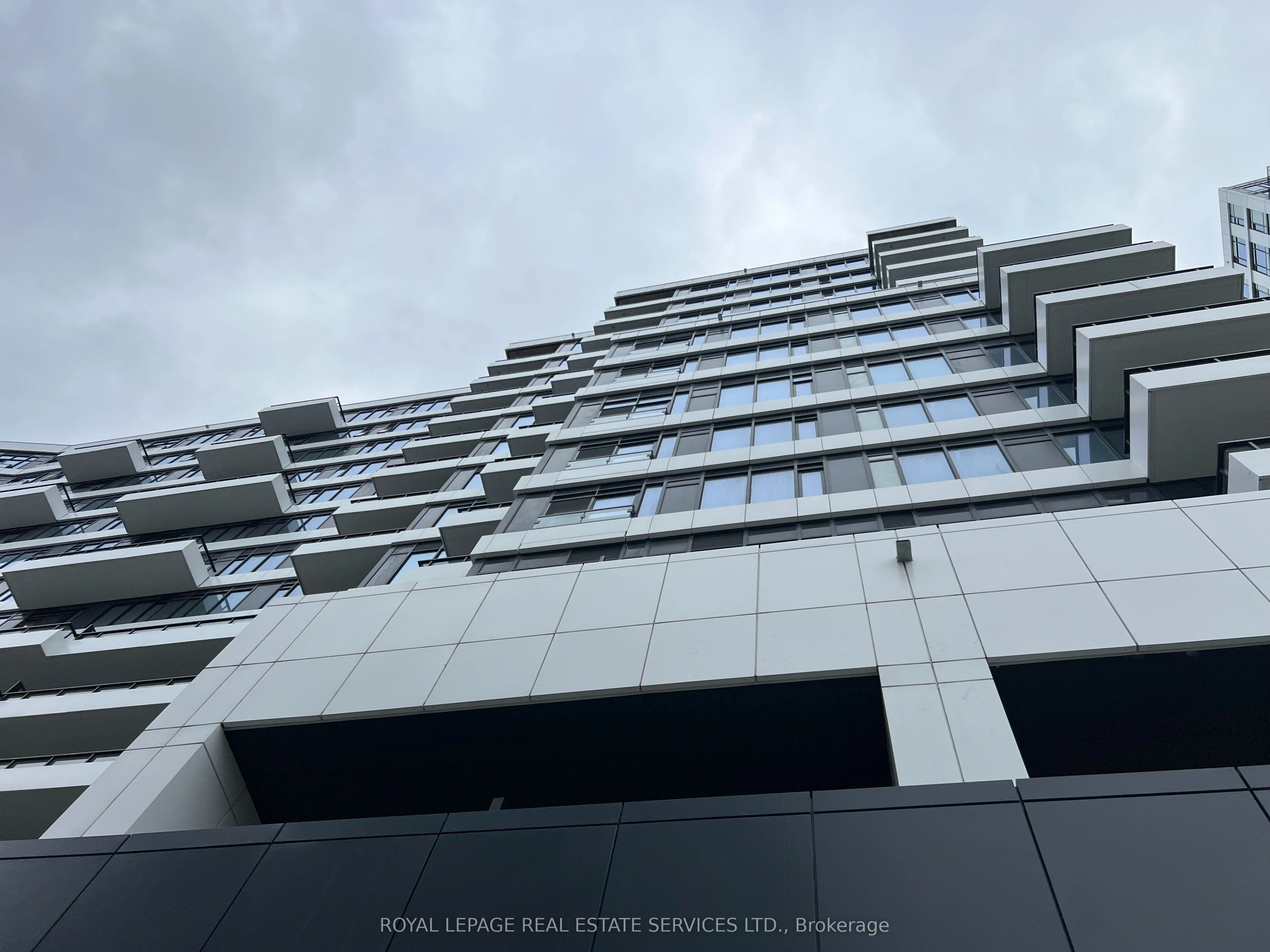 2485 Eglinton Avenue E 914, Mississauga, ON L5M 2T1
