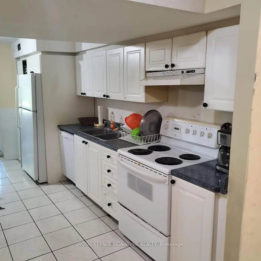 5775 Sidmouth Street Lower, Mississauga, ON L5V 2H2