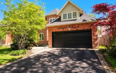 Detached in Oakville
