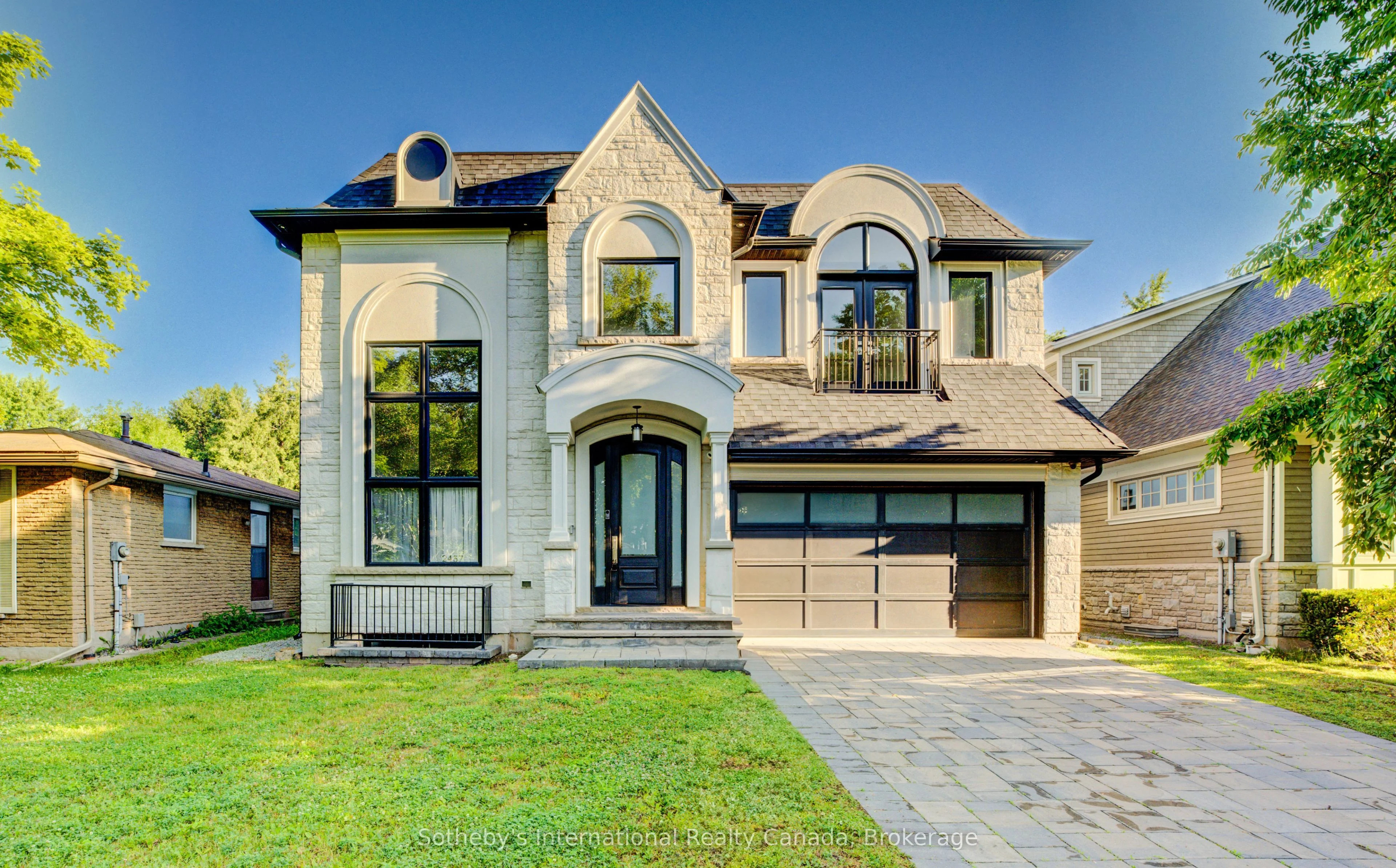 Detached in Oakville