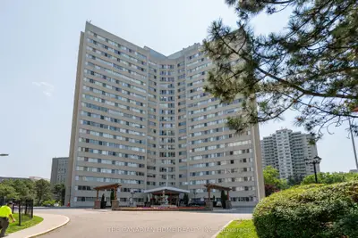 Condo Apartment in Mississauga