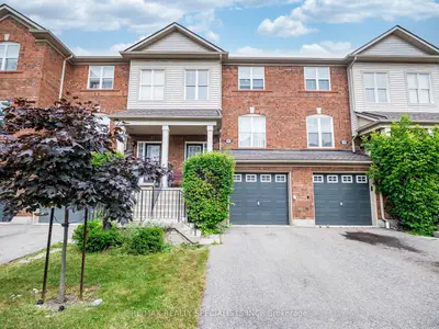 Condo Townhouse in Mississauga
