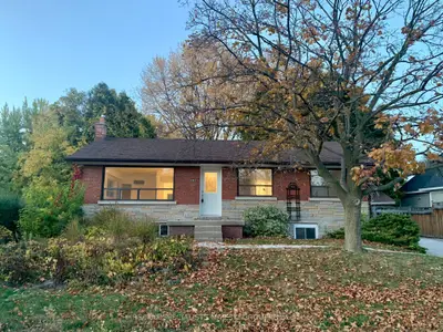 Detached in Oakville