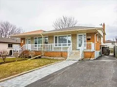 327 Montego Road Upper, Mississauga, ON L5B 1C6