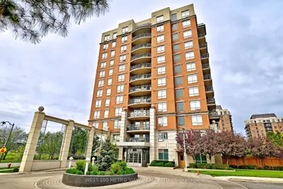 Condo Apartment in Oakville