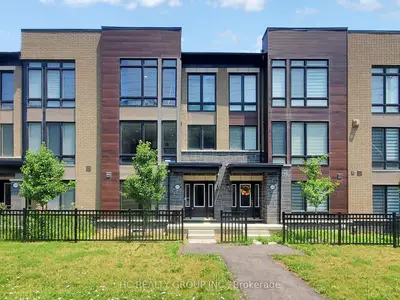 Att/Row/Townhouse in Oakville