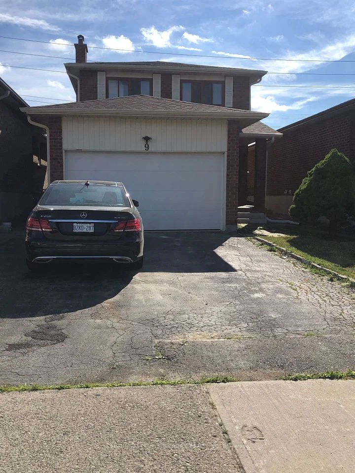 9 Sonoma Way Bsmt, Toronto W10, ON M9V 4Y6
