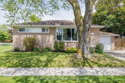 Detached in Halton Hills