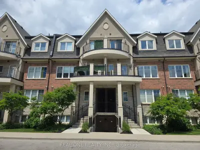 Condo Townhouse in Oakville