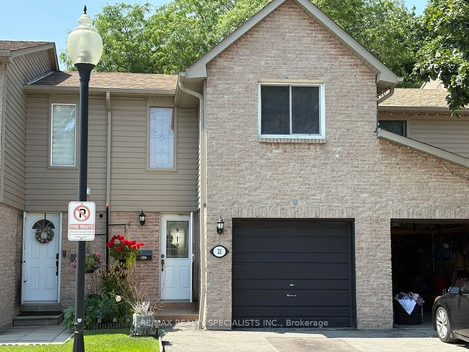 2035 Asta Drive 21, Mississauga, ON L5A 3Y2