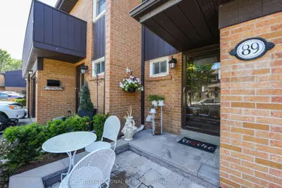 Condo Townhouse in Mississauga