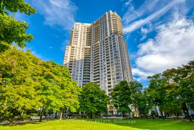 Condo Apartment in Mississauga