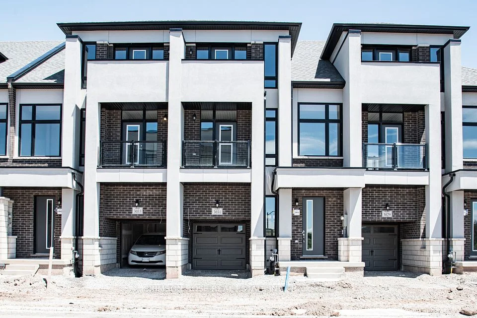 3031 Perkins Way, Oakville, ON L6H 7Z3