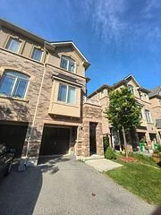 6625 Falconer Drive 13, Mississauga, ON L5N 0C7