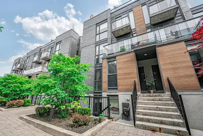 Condo Townhouse in Toronto