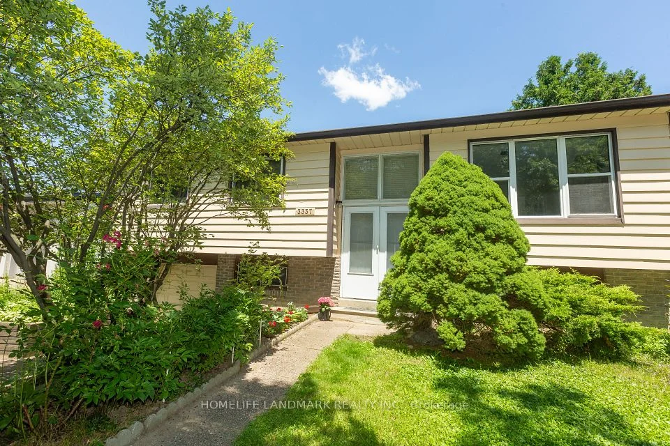 3337 Rhonda Valley, Mississauga, ON L5A 3G2