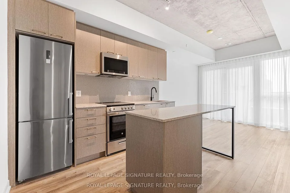 1808 St Clair Avenue 515, Toronto W03, ON M6N 0C1