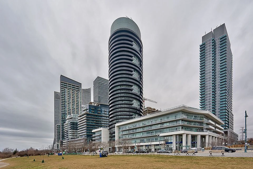 80 Marine Parade Drive 1108, Toronto W06, ON M8V 0A3